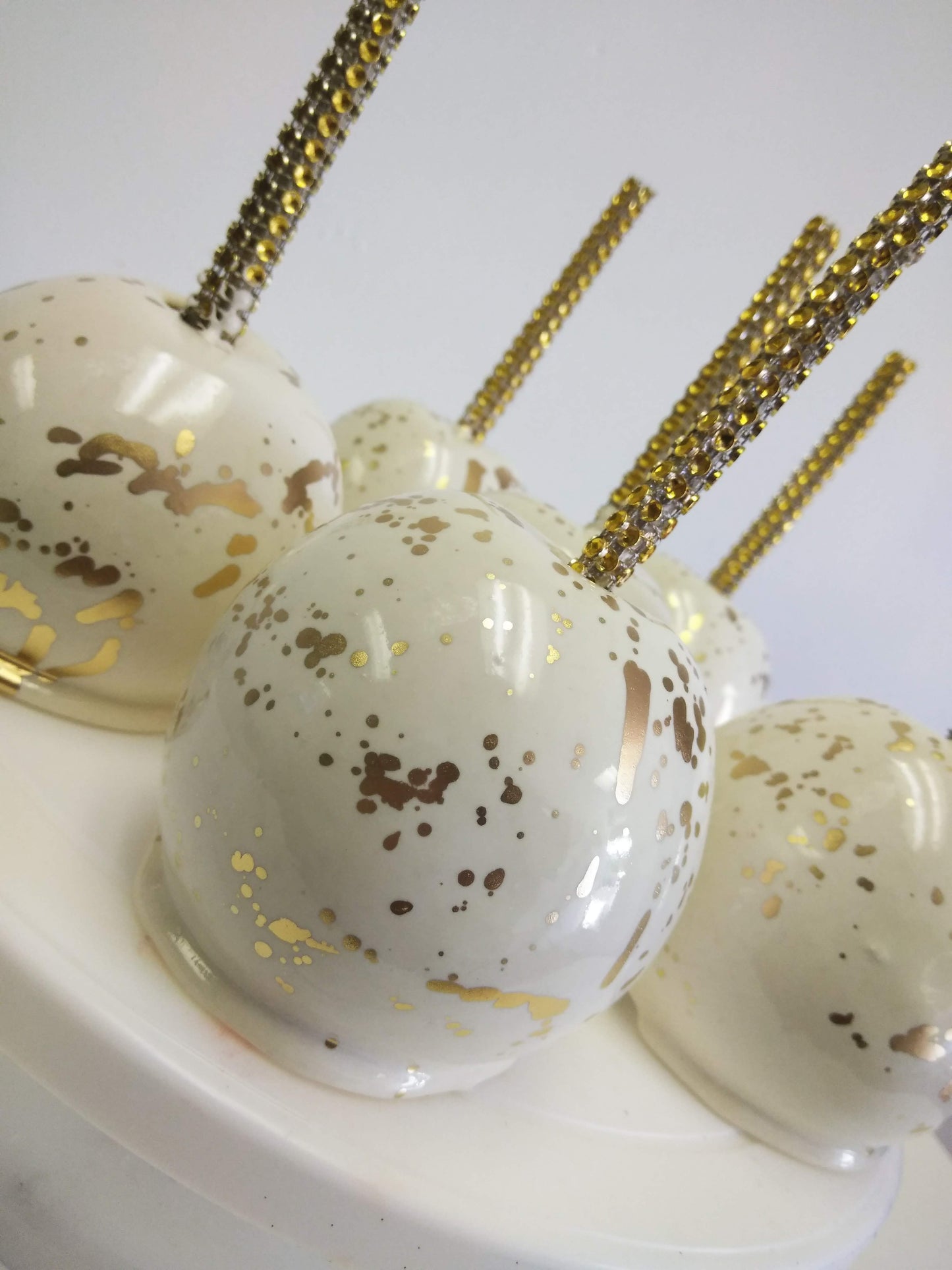 1/2 Dozen Candy Apples with Toppers (6 Minimum)